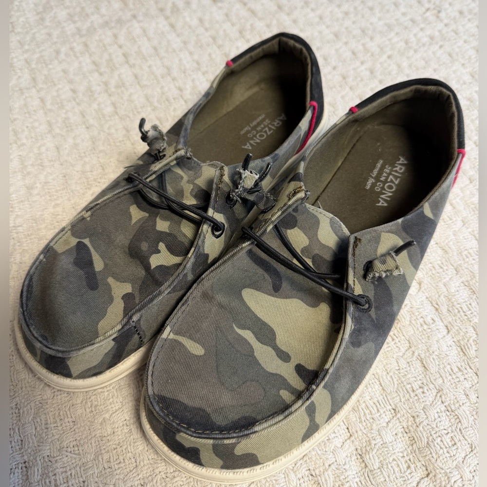 Arizona Jean Company Camouflage Flats Slip On Size‎ 7.5